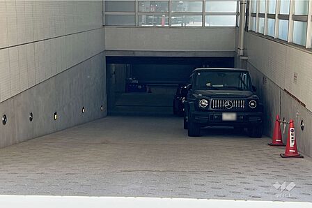 駐車場の出入り口