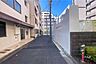 その他：敷地南東側の前面道路（北東側から）