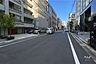 その他：敷地の南側前面道路（西側から）