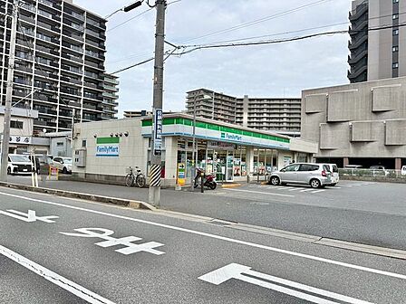 ファミリーマート 千葉問屋町店 190m