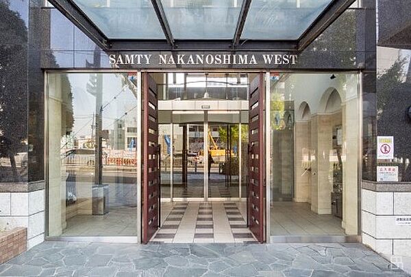 建物エントランス