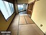 和室：採光性が高く、日中は明るく過ごしやすいお部屋です。