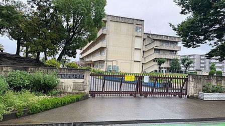 三郷市立丹後小学校 1340m