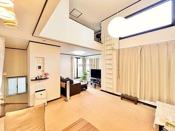 リビング/ダイニングを拡大表示