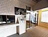 エントランス：オートロック付でセキュリティに配慮されたマンションです。