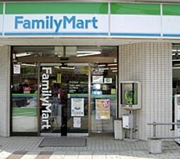 [周辺] ファミリーマート湯島駅前店 355m