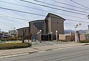 伊那市立伊那図書館(約2,100m)