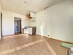 [居間] DK部分が広々しているので、家具の配置も自由にできます。