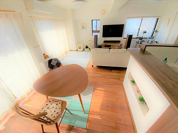 バルコニー、出...