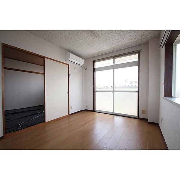 apartment 茨城県かすみがうら市稲吉5丁目
地図を見る