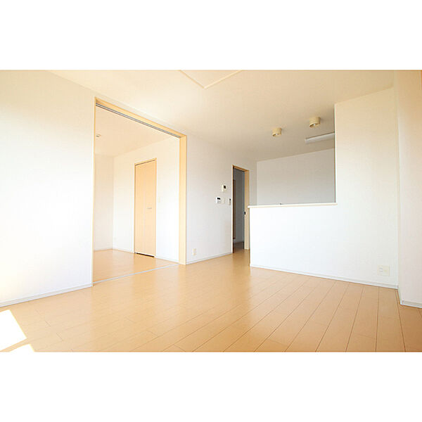 apartment 茨城県かすみがうら市下稲吉
地図を見る