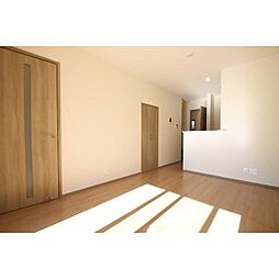 トミーレジデンス 103 1階2LDKのリビング/ダイニング