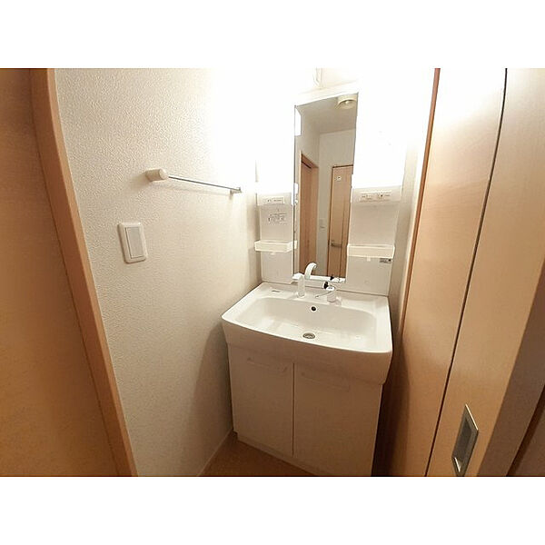 apartment 茨城県稲敷郡阿見町青宿
青宿の賃貸情報を見る
物件地図