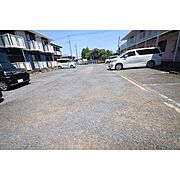 敷地内に駐車場をご用意しております