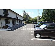 敷地内に駐車場ご用意しております