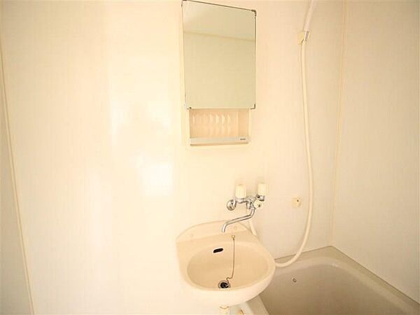 画像12:洗面台はシャワーで丸洗い可能☆