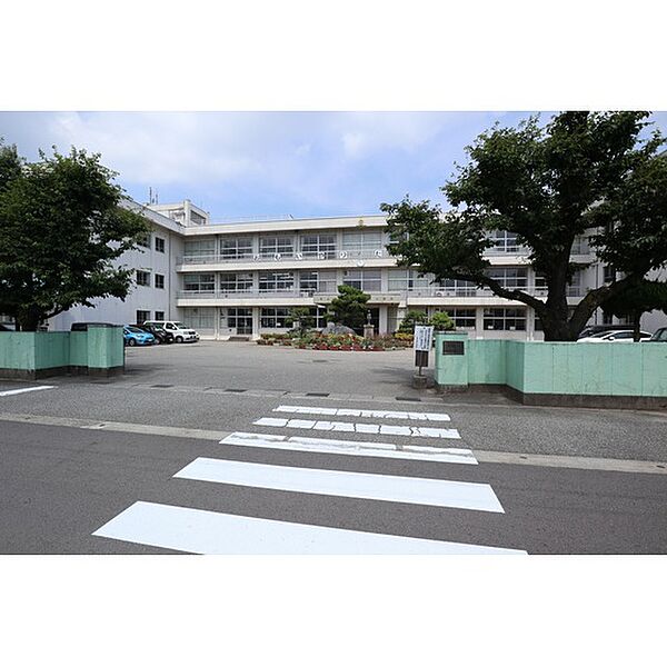 画像15:小学校「山室中部小学校まで750ｍ」