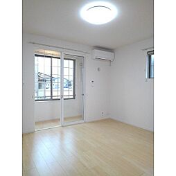 Glanz婦中 105 1階1Kのリビング/ダイニング