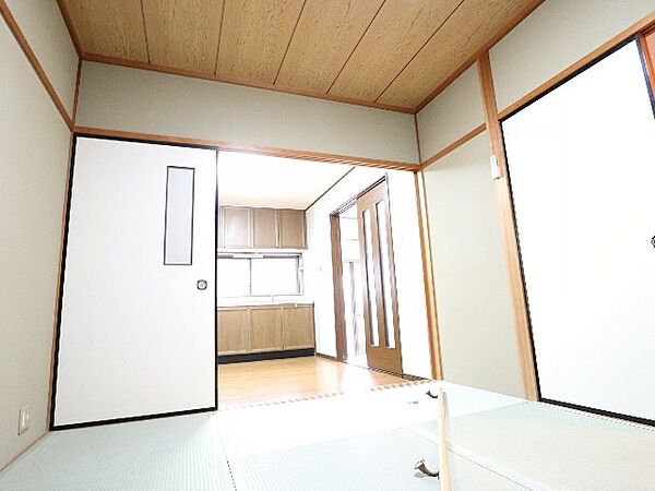 画像9:きれいな和室です
