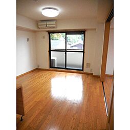 シャンポールＡ 307 3階1LDKのリビング/ダイニング