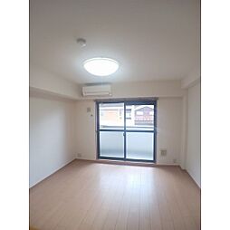 シャンポールＡ 205 2階ワンルームのリビング/ダイニング