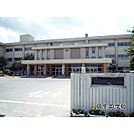 中学校「福生中学校まで2200ｍ」福生中学校