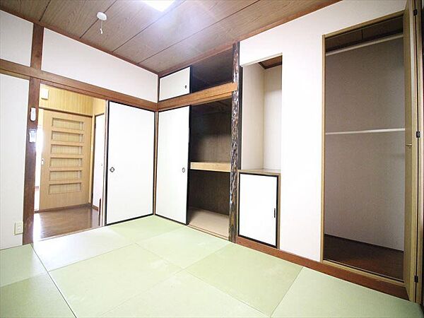 commercial 茨城県取手市下高井

地図を見る