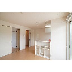 フォンテーヌ 105 1階1LDKのリビング/ダイニング