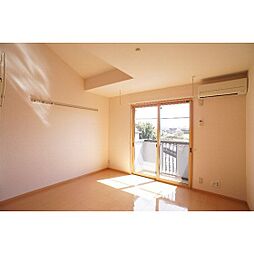 ヴィクトワール 205 2階1Kのリビング/ダイニング