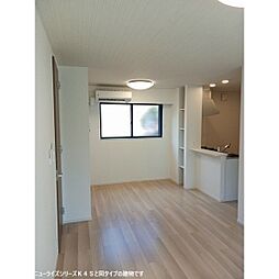 プリムラＡ 102 1階1LDKのリビング/ダイニング