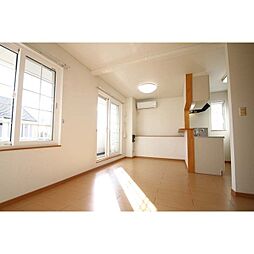 ヴィラ・フリューゲル 2階1LDKのリビング/ダイニング