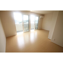 プリムヴェール二の宮 3階1LDKのリビング/ダイニング