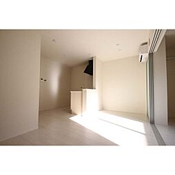 メゾン・デュ・ソレイユ（Maison du Soleil） 1階1LDKのリビング/ダイニング