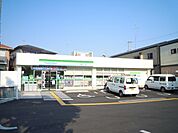 ファミリーマート箕面瀬川二丁目店 312m