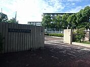箕面市立第六中学校 1432m