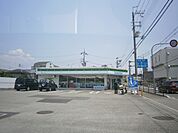 ファミリーマート池田住吉一丁目店 1032m