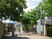 西南小学校 715m