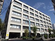 大阪市淀川区役所 756m
