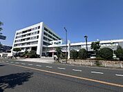 豊中市役所 818m