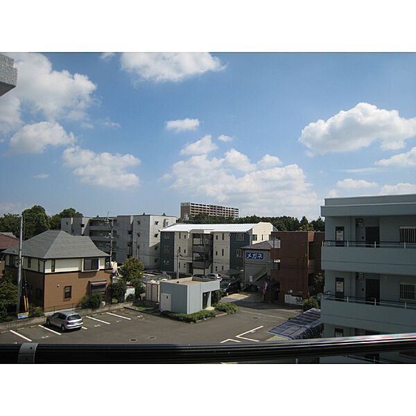 画像17:303号室バルコニーからの眺望