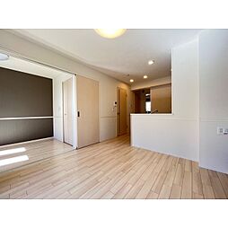 ユウアイグランデ大曽根 2階2LDKのリビング/ダイニング