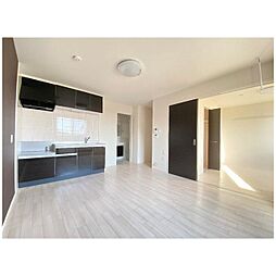 雫VII 202 2階1LDKのリビング/ダイニング