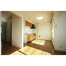 コンフォース・スバル 202 2階2LDKのリビング/ダイニング