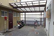雨の日も安心の屋根付き駐輪場♪
