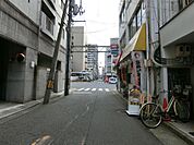 交通量の少ない前面道路♪
