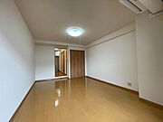 クローゼットがあるので室内を広く使えます♪