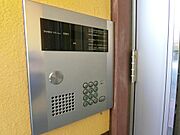 オートロック付き賃貸マンションです♪