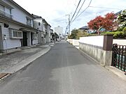 交通量の少ない前面道路♪