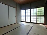 ゆったりとくつろげる1階和室6帖♪