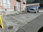 敷地内に駐車場を完備しています♪